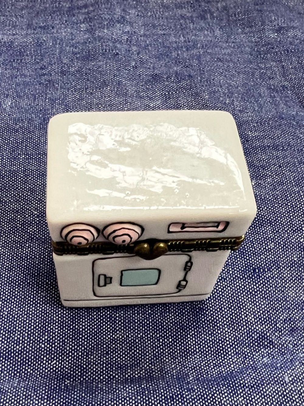 Washing Machine Trinket Box WITH Shirt Trinket Laundry Hinged Lid White - Picture 6 of 13